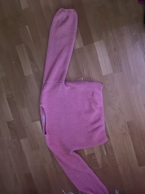 En tröja. - En stikad tröja.super fin.