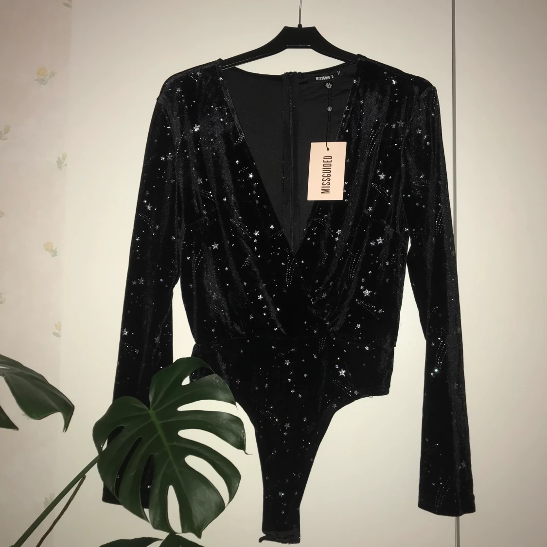 Missguided omlottsbody i sammet