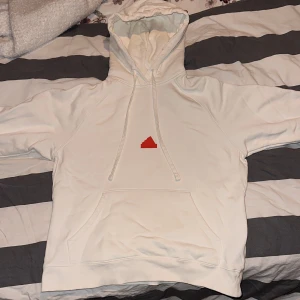 Adidas Hoodie  - Använd en gång, tvättad en gång! 