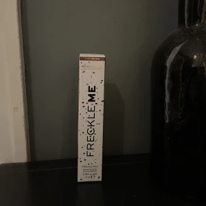 Fräknar  - Helt ny endast testad på handen.  Frakt tillkommer 💕