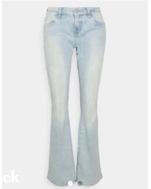 Jeans  - !INTRESEKOLL! På dessa super fina byxor från ltb. De är tyvärr för stora för mig😩 Dem är lite slitna längst ner! Nypris ca 725kr💕 ( inte helt säker på att jag vill sälja) men om de blir många som är intresserade blir det budgivning 💕💕💕