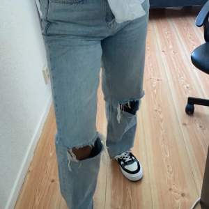 Riktigt snygga jeans från Gina Tricot, har använt 2ggr, Albert för att de är stora för mig 