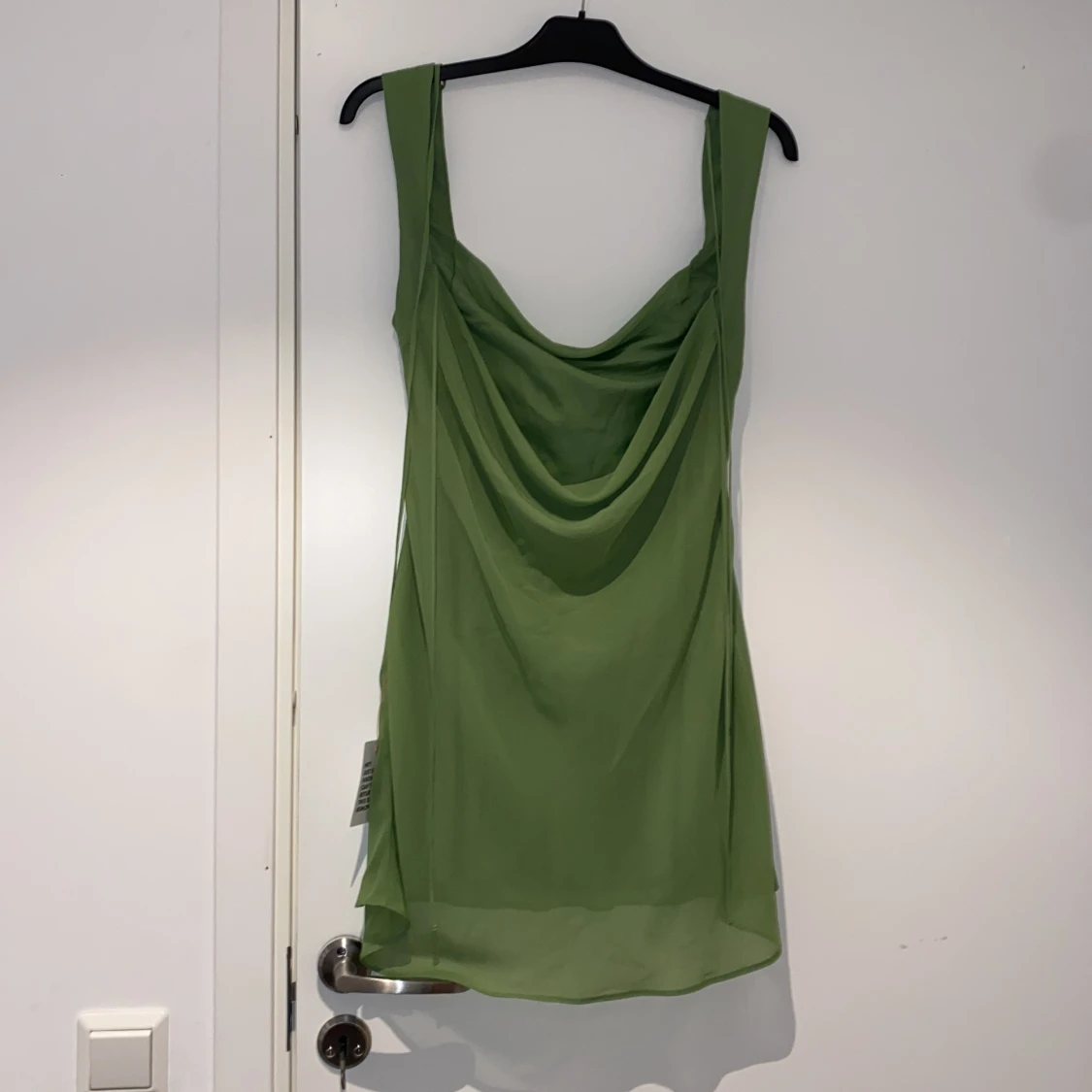 Grön vacker klänning - 91