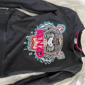 Kenzo - Knappt använd tröja från kenzo. Storlek xs. 