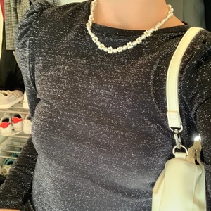 Glittrig tröja - Använd en gång! Köpt för 400kr