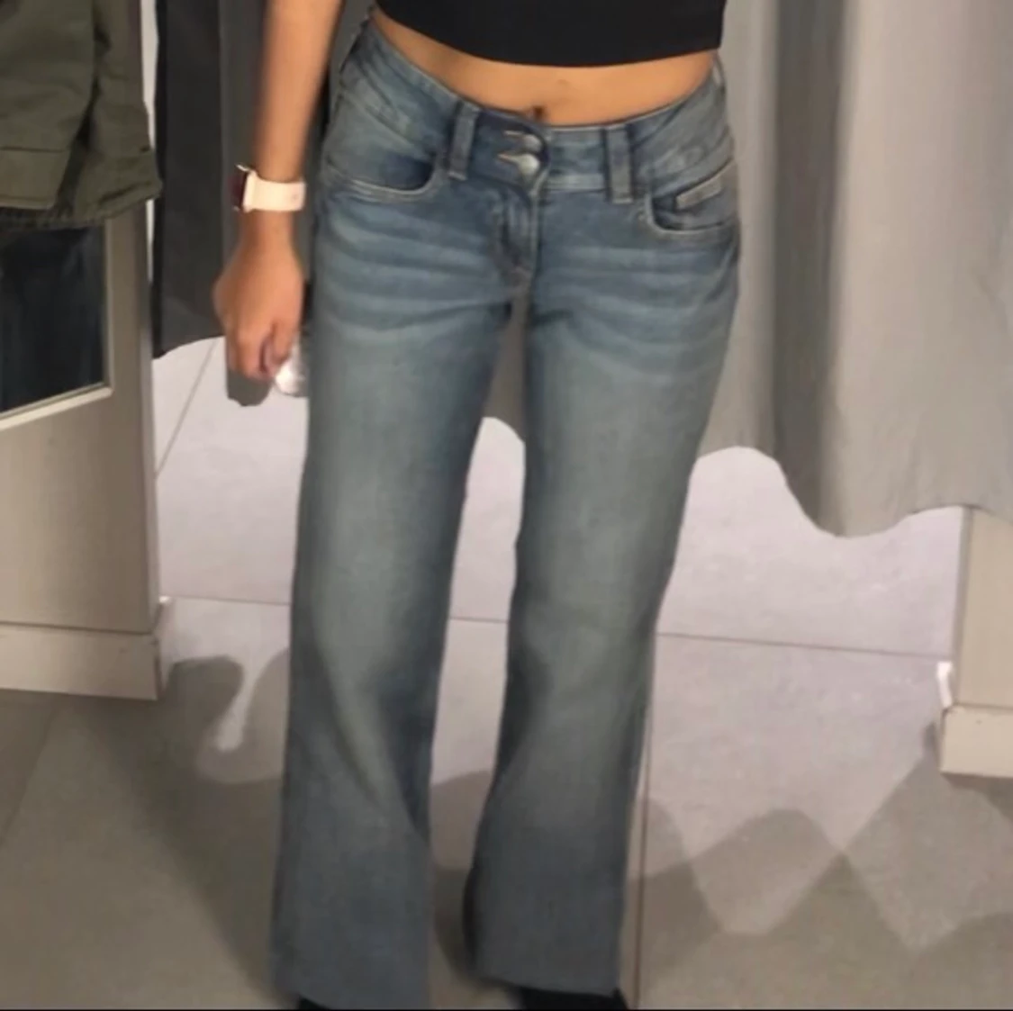 HM Låg midjade jeans - 91