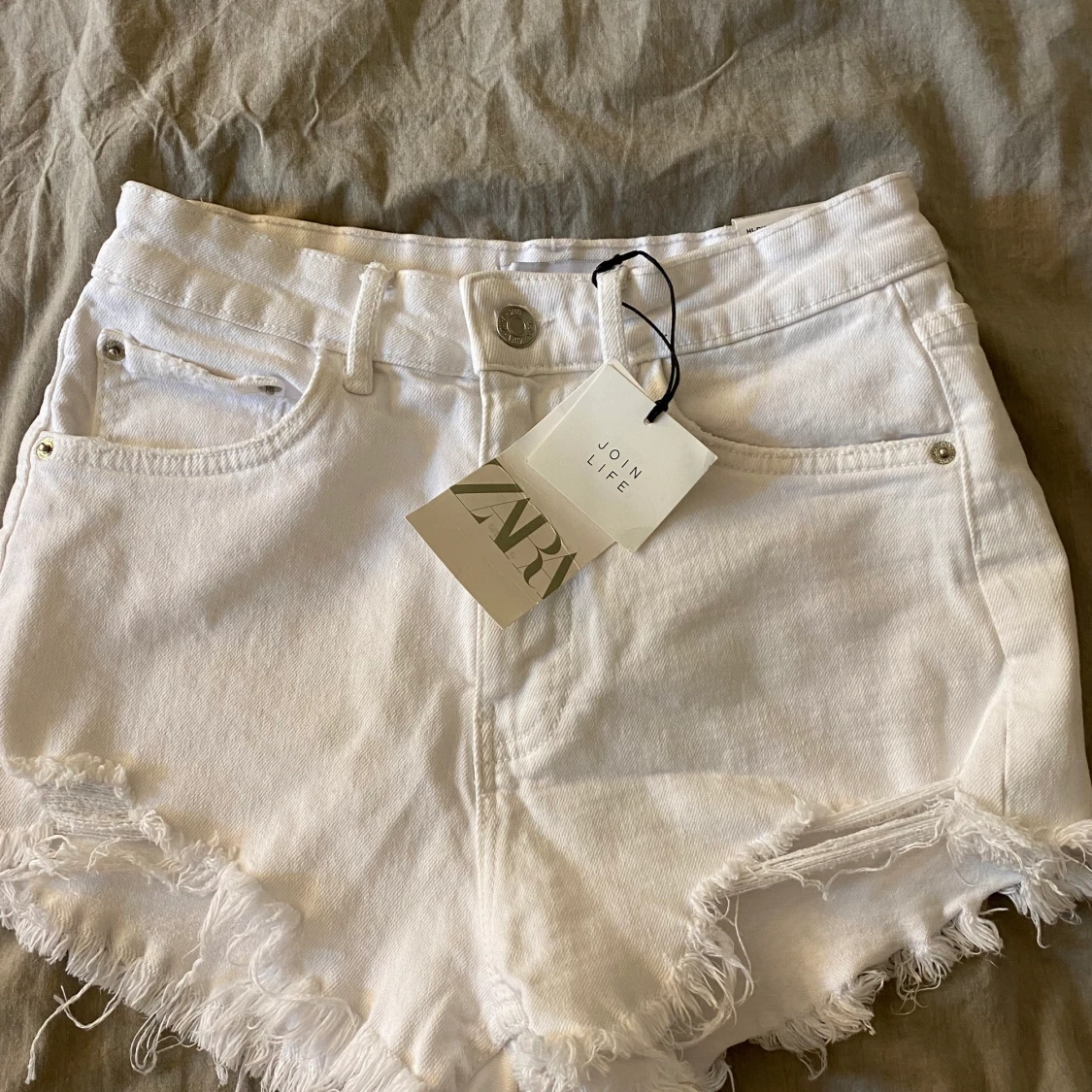 Vita shorts från Zara