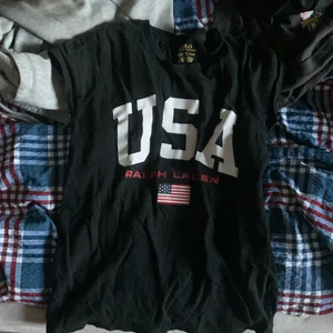 Tröja  - T-shirt usa använd 2 gånger o bra skick 