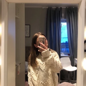 Strl xs/s - Jätte fin tröja från DILVIN, det står inte ville storlek det är men jag skulle säga xs/S hör av er ifall ni vill köpa💗