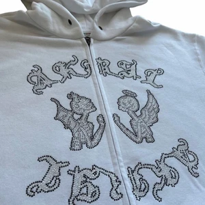 Akryl zip Hoodie - Säljer en Limited edition Akryl zip hoodie i stolek L. Hoodien är varsamt använd, och går inte att få tag på längre. 