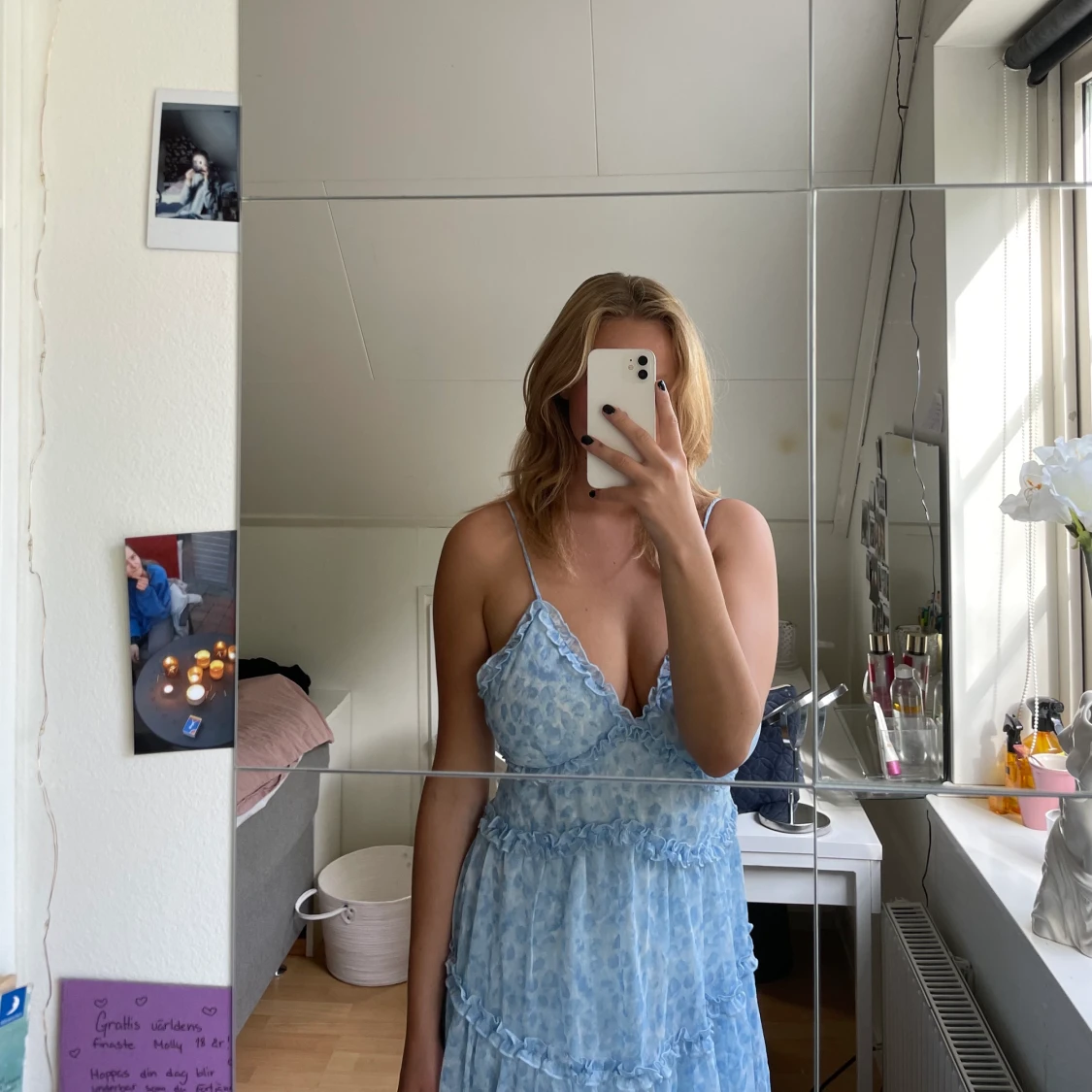 Blå blommig klänning - 90