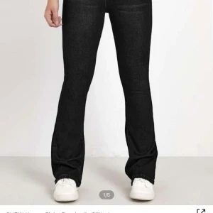 Jeans Shein  - Jeans som aldrig e använda 