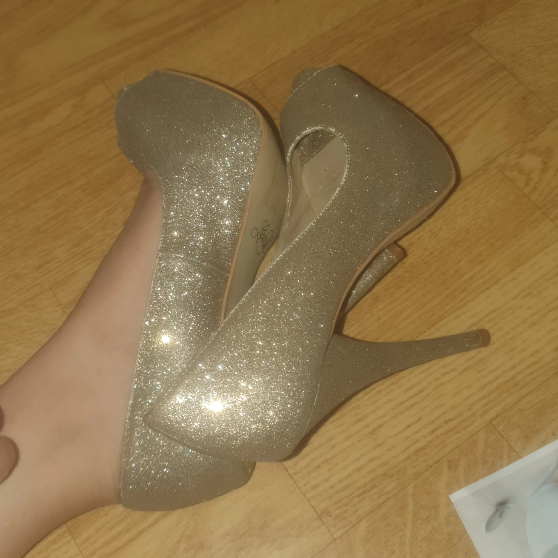 Höga klackar storlek 37 - 90