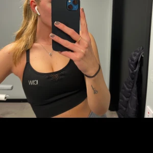 Sport bh - Från i Can i will, använd en gång då den sitter lite tajt på mig! Storlek S