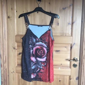 Tufft linne i stl L - Nyskick, står M men är i mitt tycke en L och kan tom passa en XL