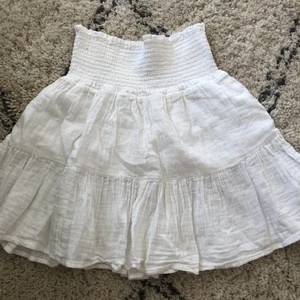 Fin kjol - Fin kjol, aldrig använd, säljer då jag behöver pengar