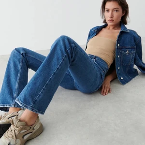 Low Waits jeans  - Full length flate jeans. Hela oanvända lapparna kvar. Men tyvärr passar dem inte mig och har inget kvitto kvar… Nypris 399kr💕