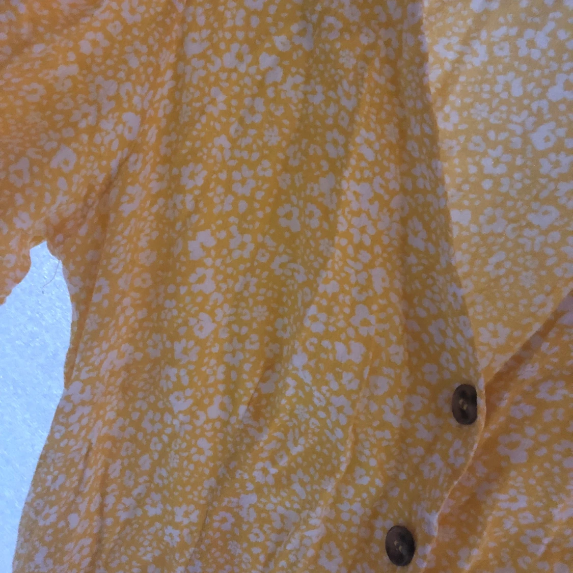 Gul blommig klänning  - 91