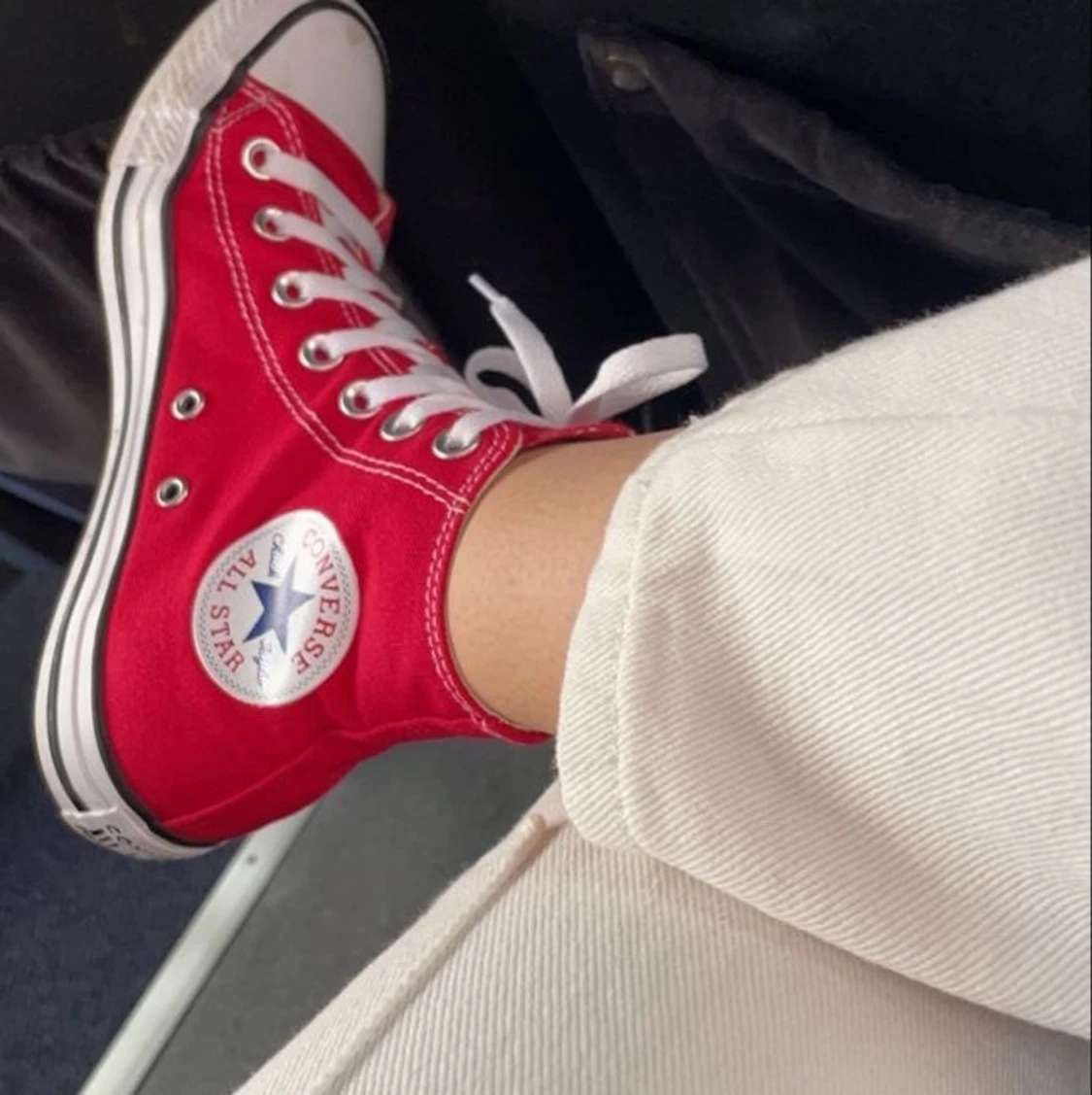 Röda converse - 90