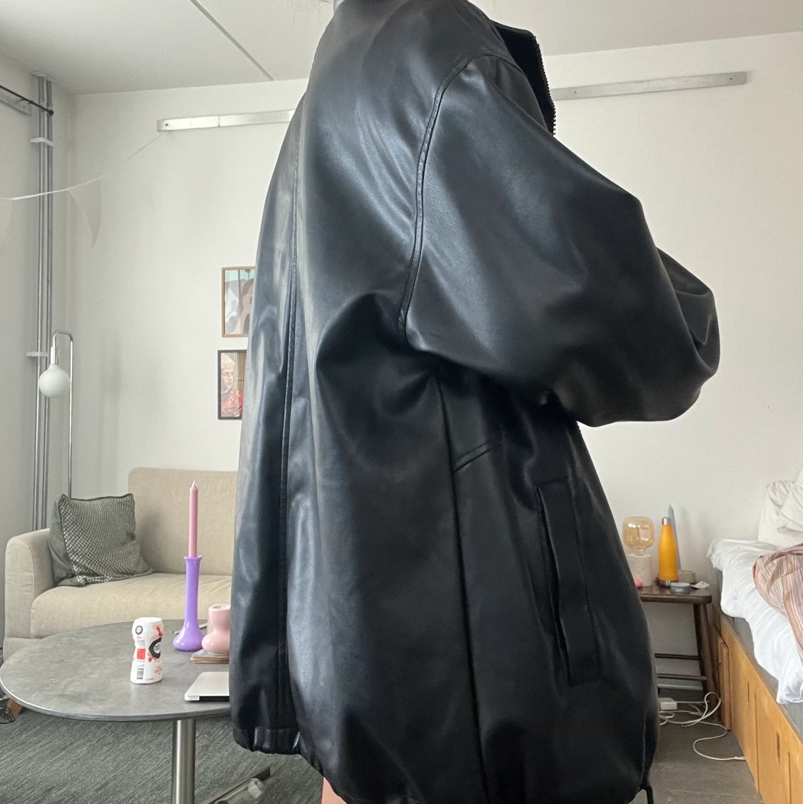 Bomberjacka i skinnimitation  - 90