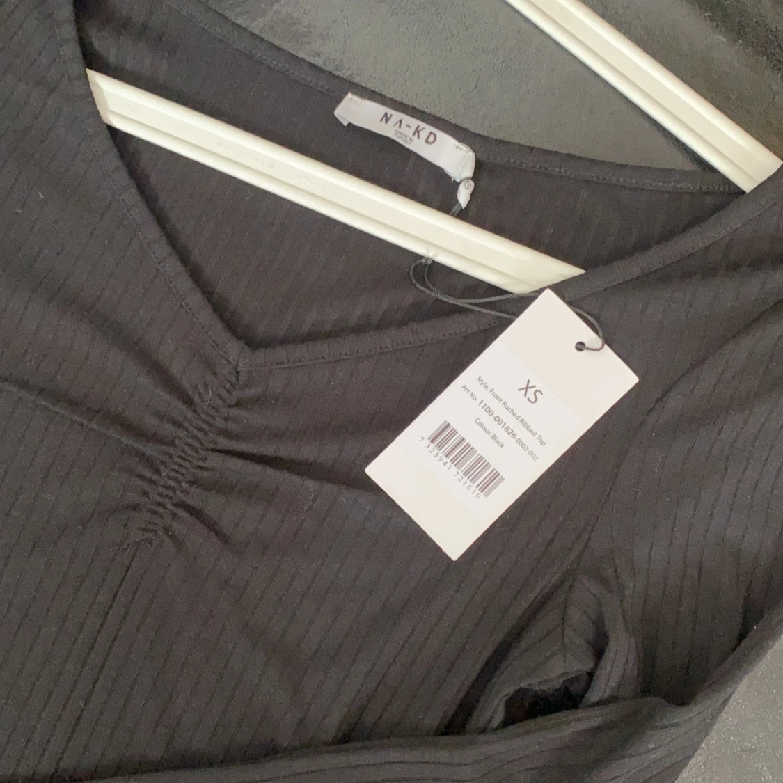 Helt ny Svart NAK-D topp m. etikett - 90