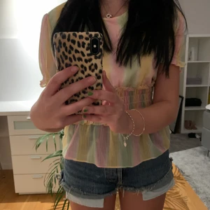 hosbjerg topp  - jättefin topp i blusaktig stil från hosbjerg! 🫶🏼 mycket bra skick, använt fåtal gånger. 💖