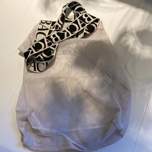 Väska Ann-Sofie Back - Tore-bag ifrån Ann-Sofie Back! Bra använd, supersnygg och cool! ✨✨