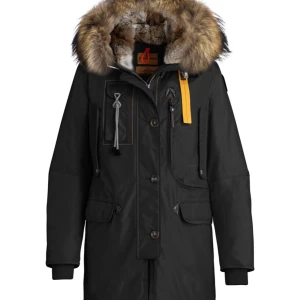 Parajumper kodiak jacka - Intresse koll. Parajumper kodiak dam. Storlek XXS-XS är i nyskick, använd 1 vinter. Köpt på NK för 10000kr  Jätte bra päls samt väldigt varm och skön