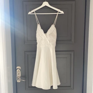 Klänning från Chiaia Forthi Milano - Använd 1 gång