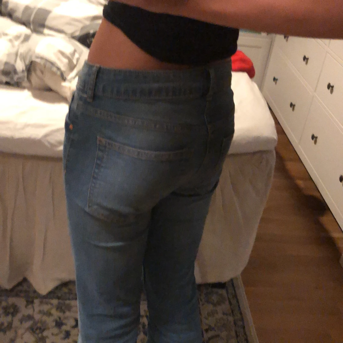 Fina lågmidjade jeans med lite bootcut - 90