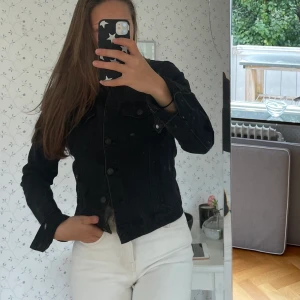 Jacka - Så snygg jeansjacka i bra skick❤️