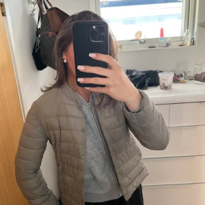 Dunjacka - Fin dunjacka från HM. Strl 38. 