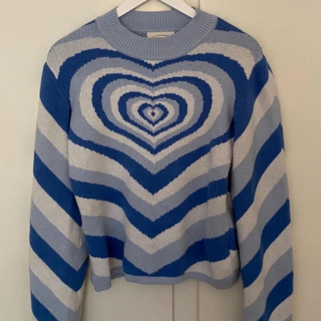 Stickad hjärttröja  - 90