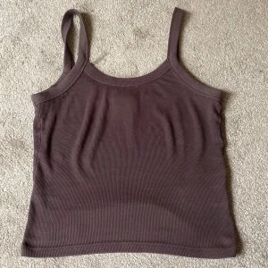 Bikbok brun topp - Skön topp från bikbok