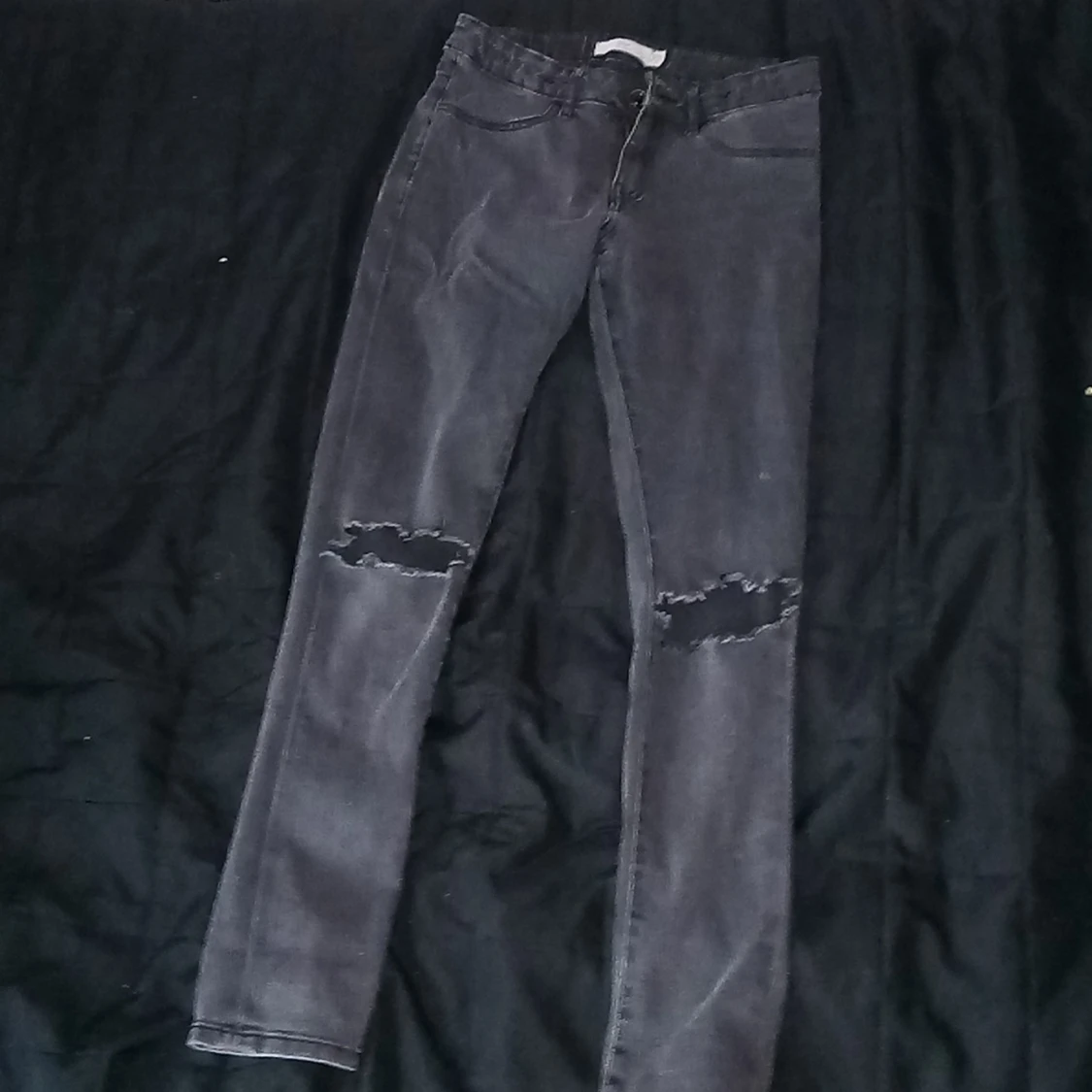 Low waist jeans kostar 30kr plus frakt