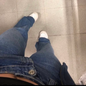 Baggy jeans från asos  - Säljer då dem ej passar längre. Använda men fortfarande i gott skick.( typ V formade vid knäppningen) 
