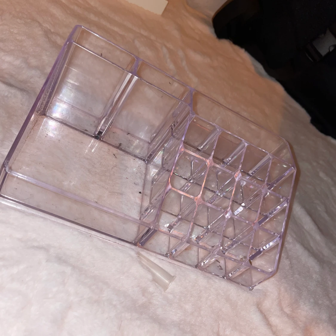Sminkförvaring i akryl  - 90