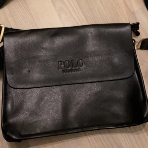 Polo axelväska - Köpe den men har bara legat på en hylla hemma 120kr+ frakt