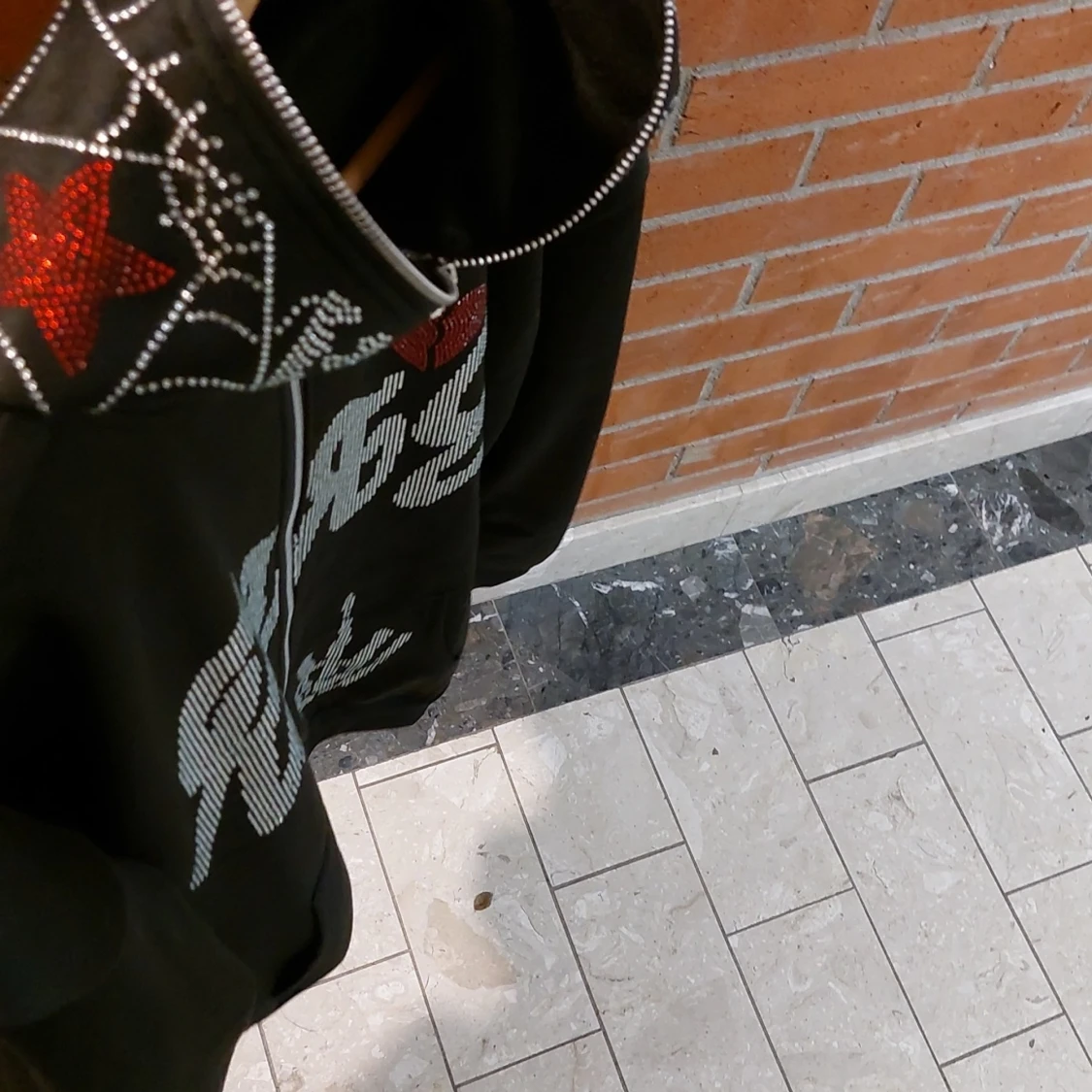 Rhine stone hoodie 3Rare Storlek L - 91