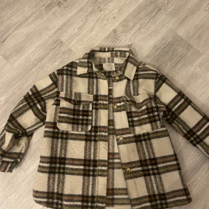 Zara jacka  - Jättefint Zara jacka , st 152 