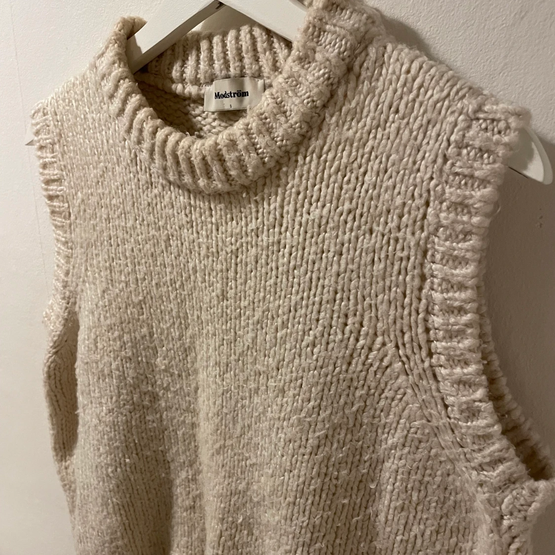 Stickad väst🤍🍂 - 90