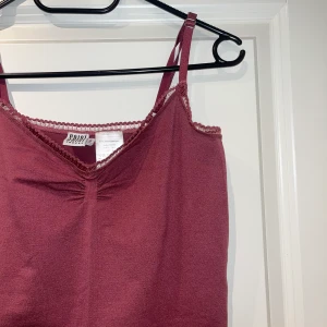 Linne från Saint tropez - Linne från saint tropez i storlek m med justerbara band.