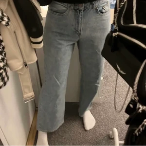 Jeans - Ett par jeans som aldrig kommer till användning. Storlek 164 passar mig som har xs-s