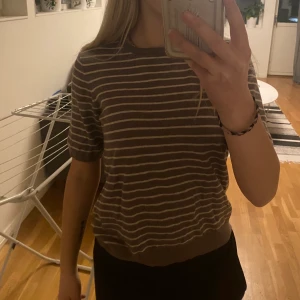 Randig tröja - En skön tröja, skriv för mer info.