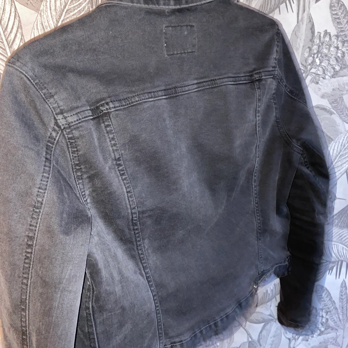 Mörkgrå/svart jeansjacka - 91