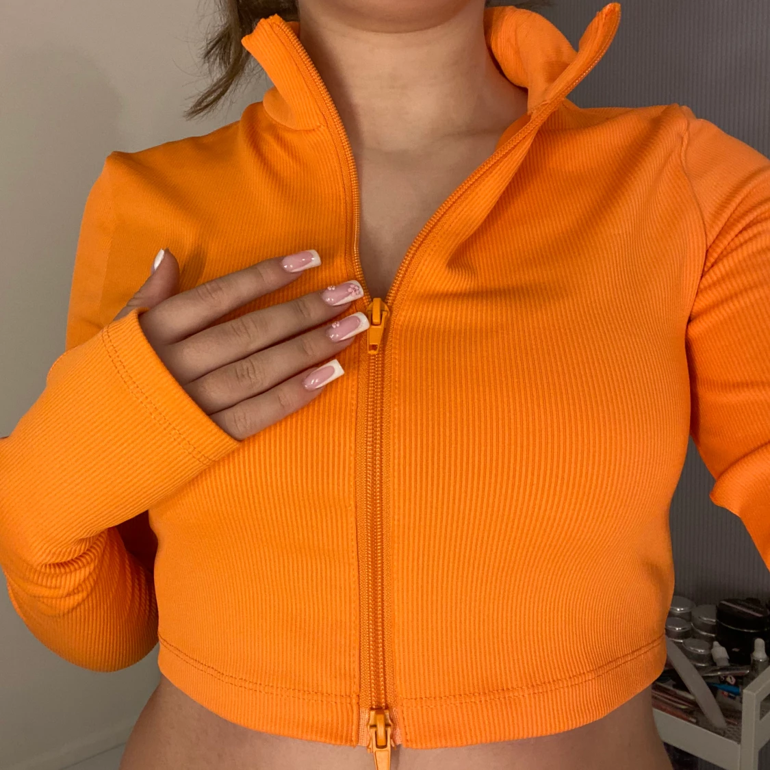 Orange zip up tröja
