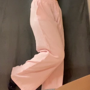 Linnebyxor - Säljer dessa linnebyxor från Gina, endast testade. Superfina nu på sommaren💫😍