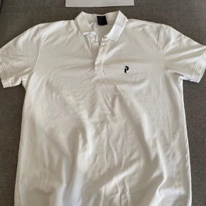 Peak performance pikétröja storlek L - Använt några gånger, bra skick