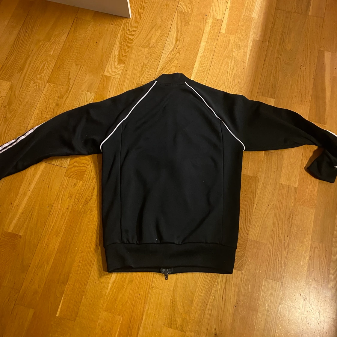 Adidas hoodie - 91