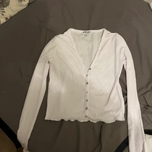 Vit topp - Vit topp från madlady i storlek M mera som S/M, aldrig använt.💞
